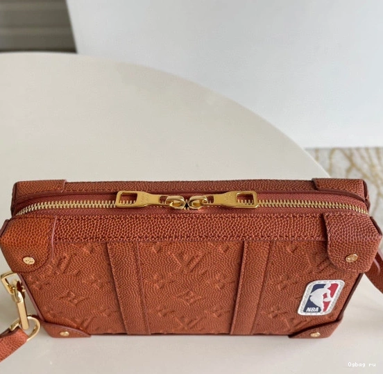 WEARABLE LOUIS WALLET VUITTON TRUNK SOFT LVXNBA 0809